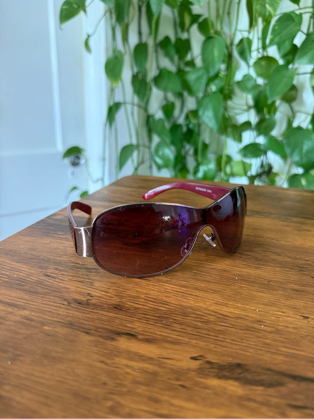 Women's Gradient Burgundy Shield Sunglasses